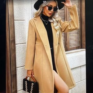 NWOT Elegant, long sleeve overcoat